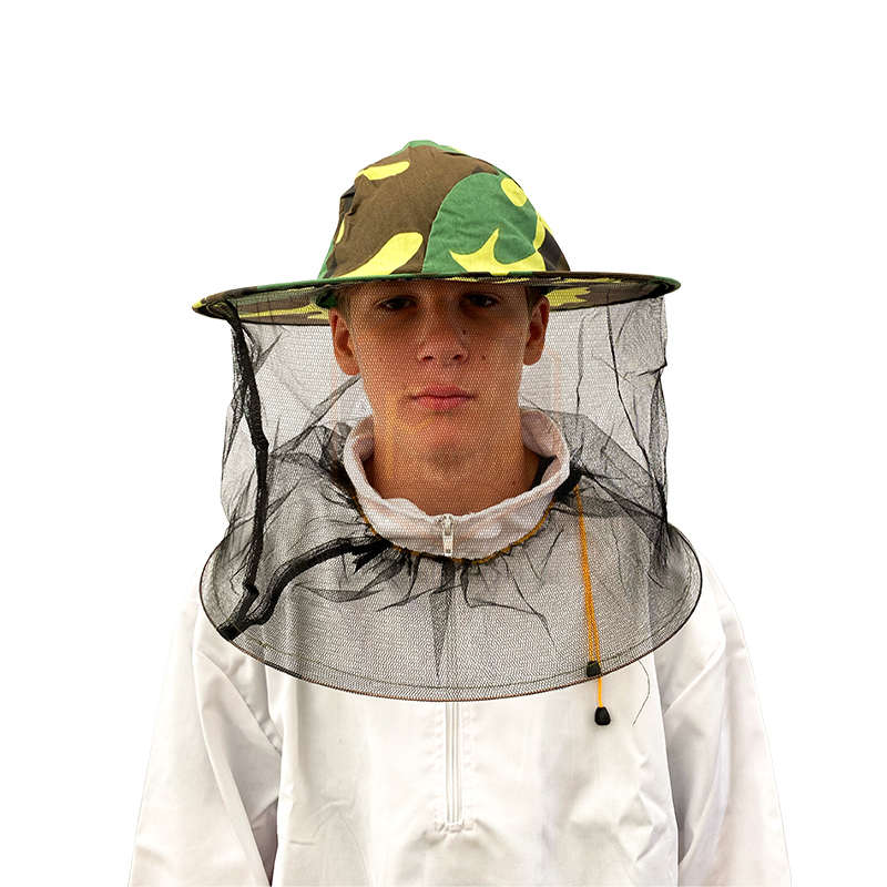 Včelársky klobúk maskáčový stredný, sieťovina vzadu